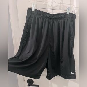 Men’s XL Nike dri-fit black shorts - 20 inches long in total, barely worn!